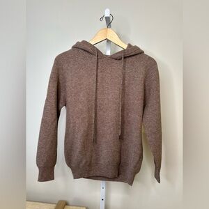 Unbranded Hooded Sweater in Unknown Size